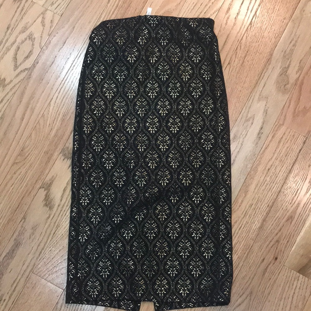 Black and gold pencil skirt